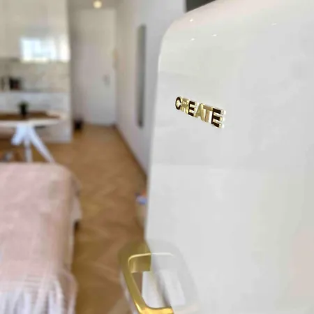 Апартаменты Renovated With Communal Pool & Close To Нерха