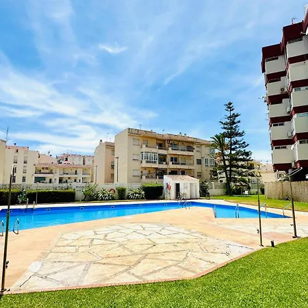 Renovated With Communal Pool & Close To Apartmán *