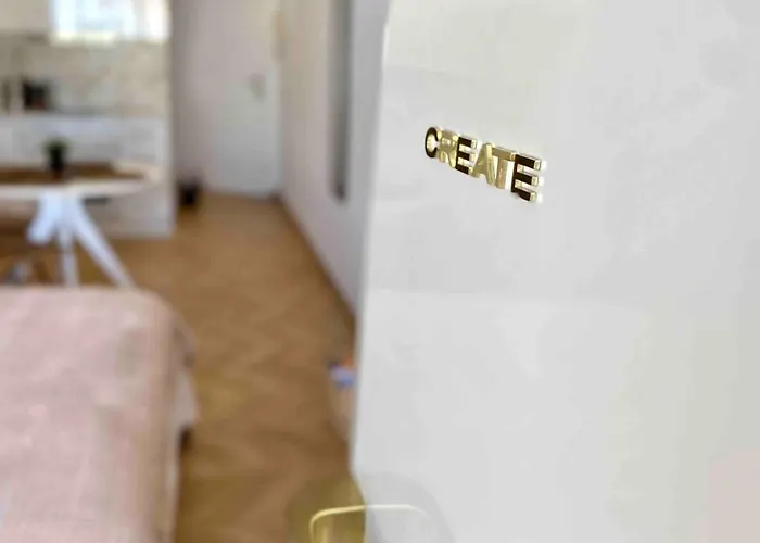 Апартаменты Renovated With Communal Pool & Close To Нерха