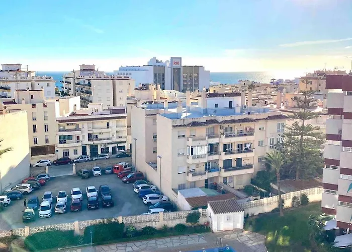 Renovated With Communal Pool & Close To Нерха