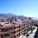 Renovated With Communal Pool & Close To Daire *